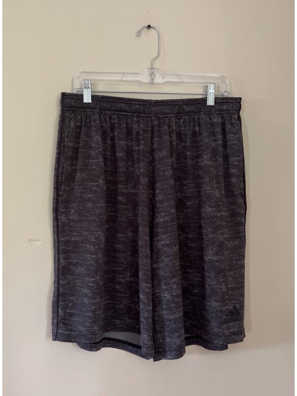 Adidas Mens XLarge Black And Gray Activewear Shorts Elastic Waist Slit Pockets